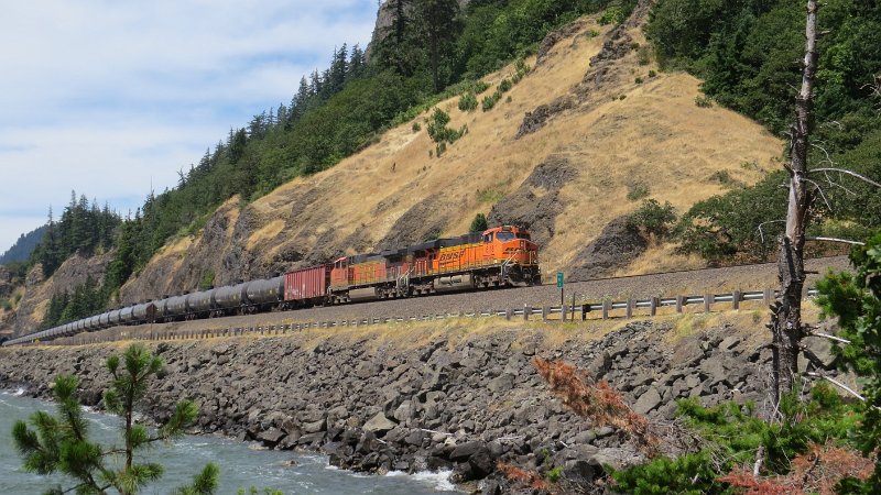 (7) BNSF oil train.JPG